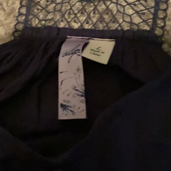 Alya Purple Blouse size Large with Buttons - Picture 2 of 4